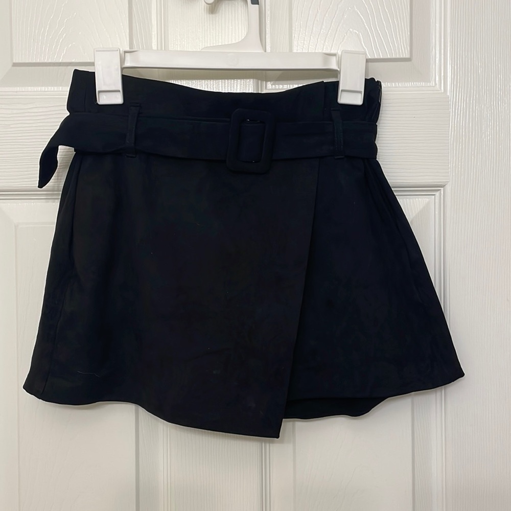 Black short